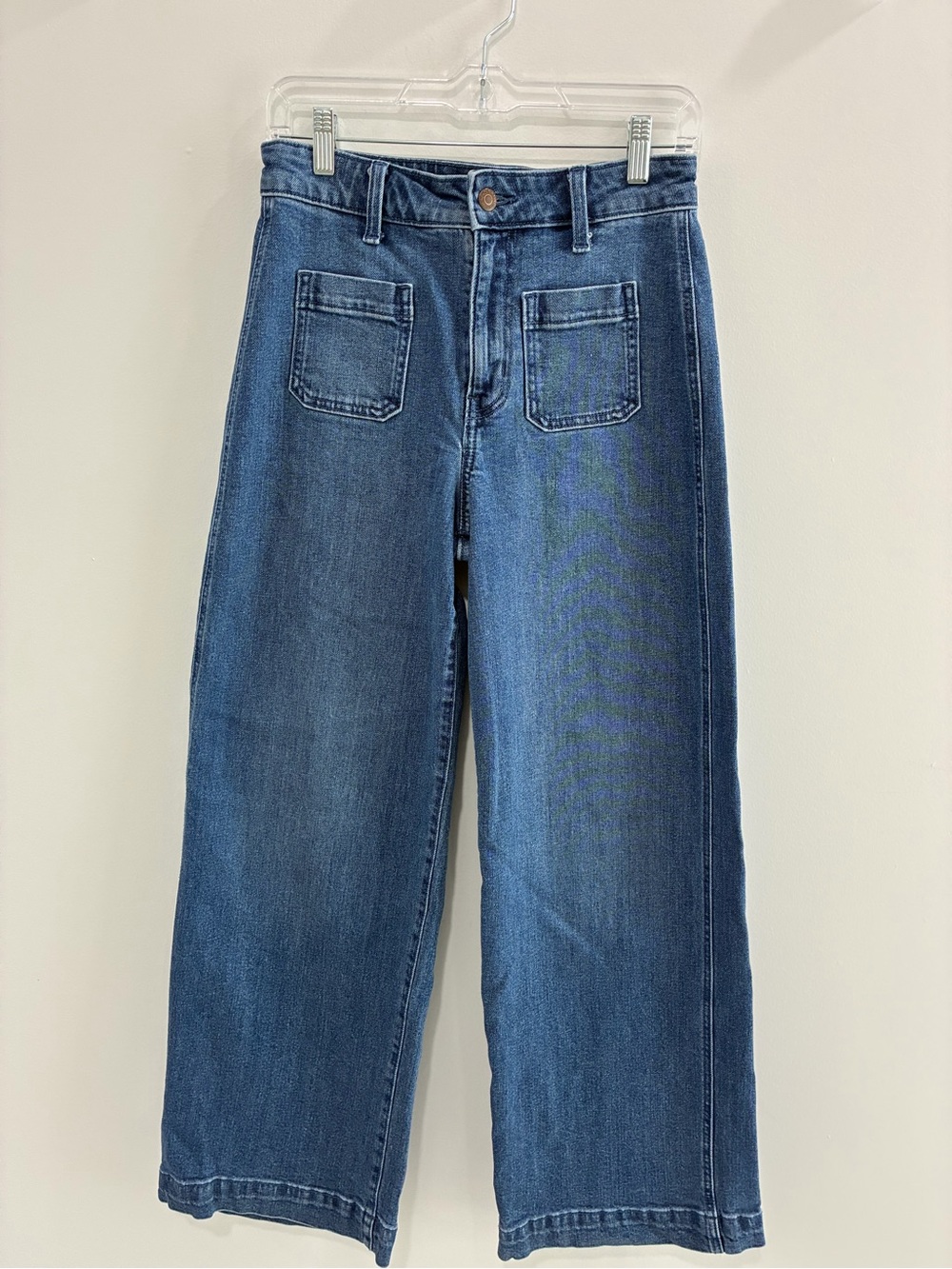 Old Navy Wide-Leg Jeans in Medium Blue Wash